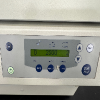 Eppendorf 5804 Centrifuge image 2